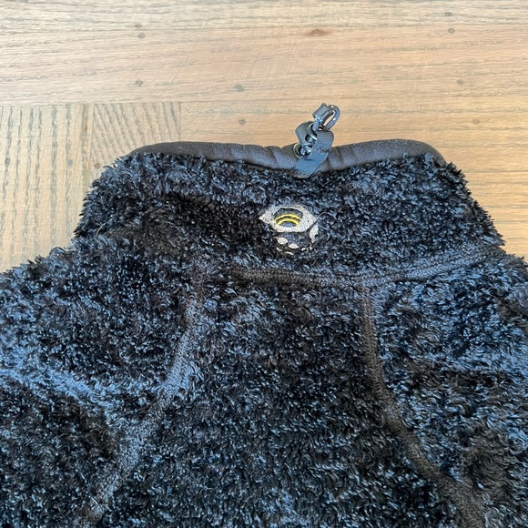 Mountain Hardwear Women’s Fleece Black Jacket - Picture 4 of 5